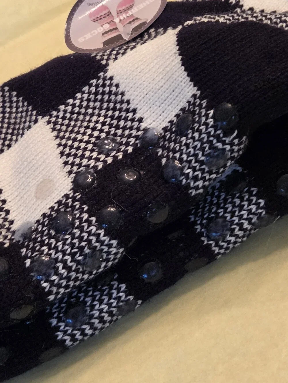 New Nollia Plush Sherpa Slipper Socks Buffalo Plaid Black White